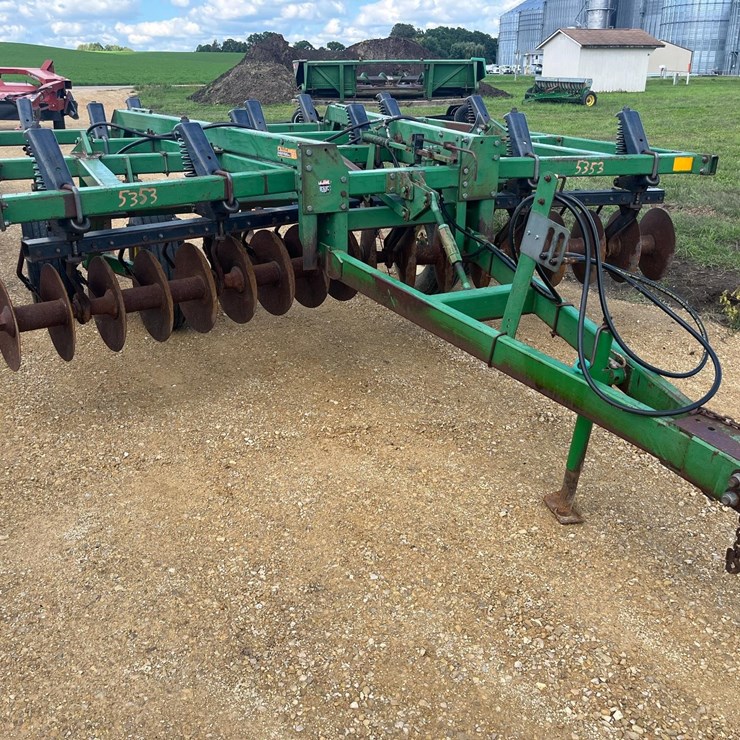 JOHN DEERE 714