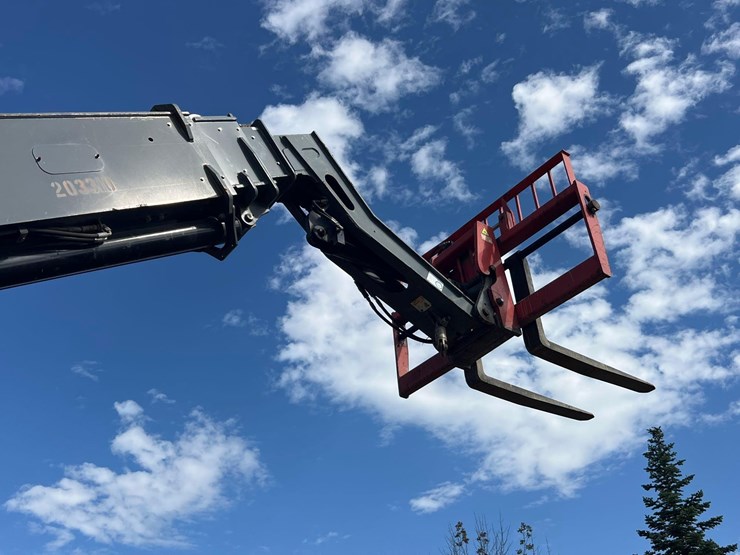 skyjack-sj1056th-image-8