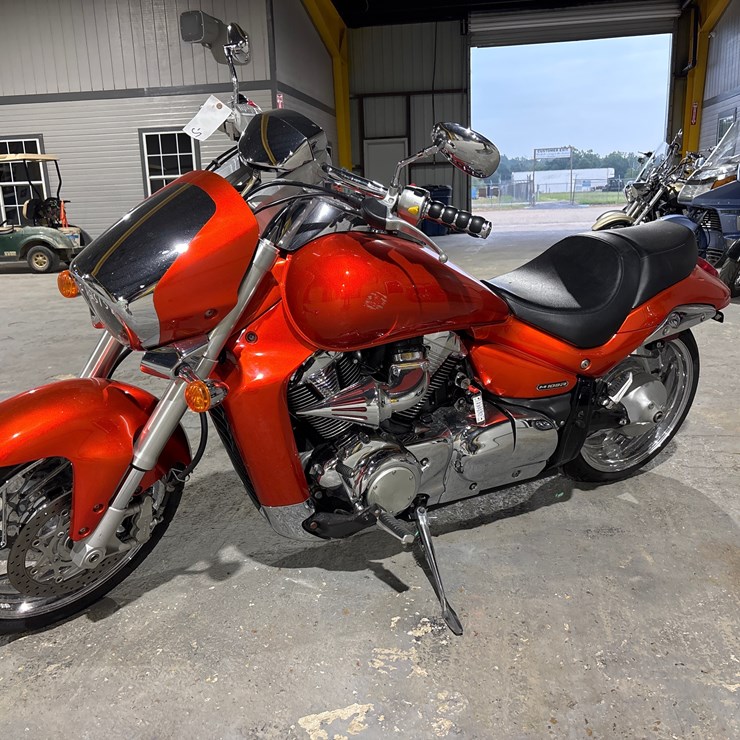 #119 • 2008 SUZUKI BOULEVARD M109