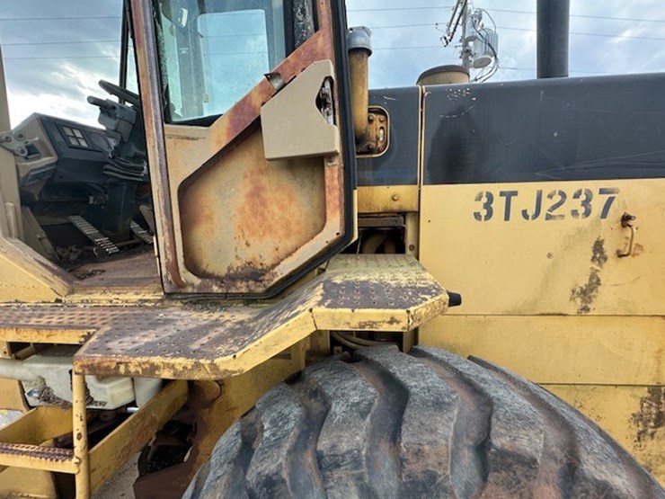 caterpillar-918f-image-11