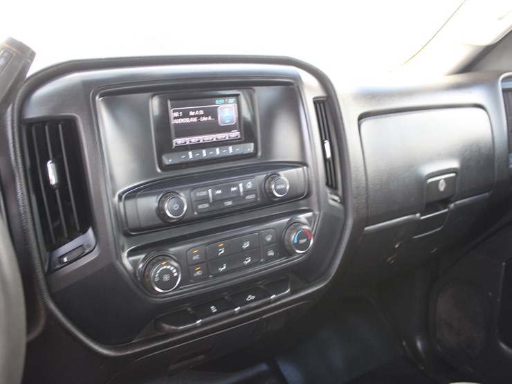 2015-chevrolet-2500-image-9