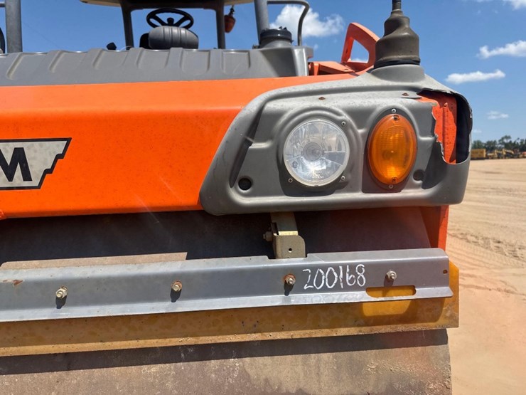 2016-hamm-hd+-120i-double-drum-roller-image-16