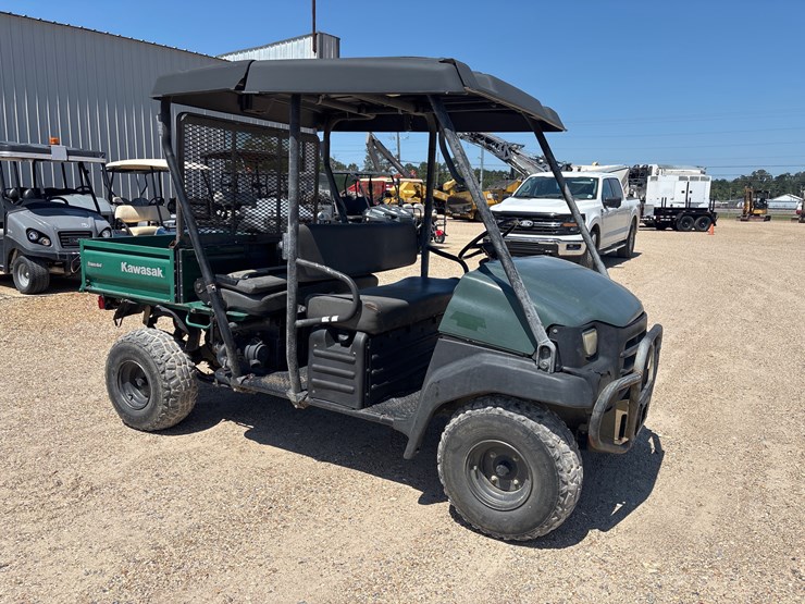 #71-•-kawasaki,-kaf620j-golf-cart-image-1