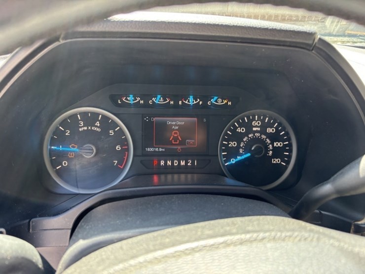2016-ford-f150-xlt-image-19