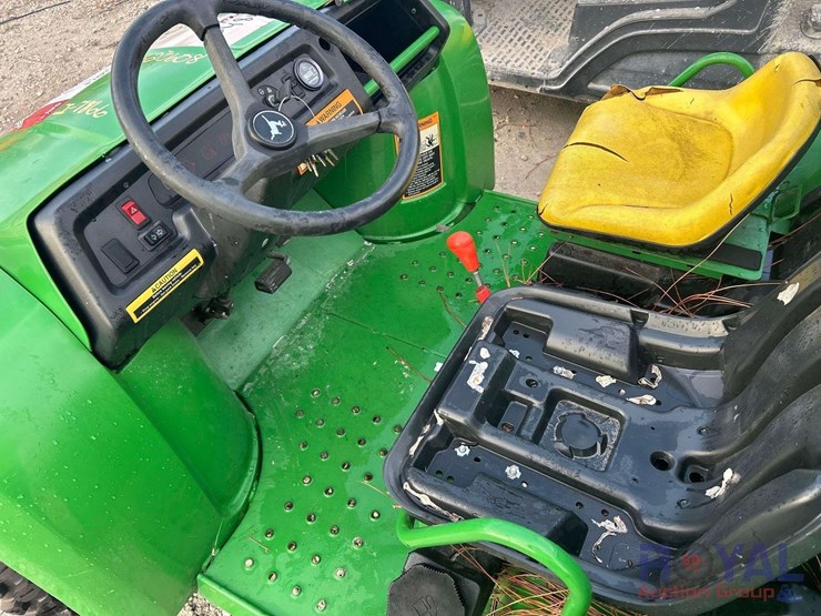 john-deere-gator-image-6