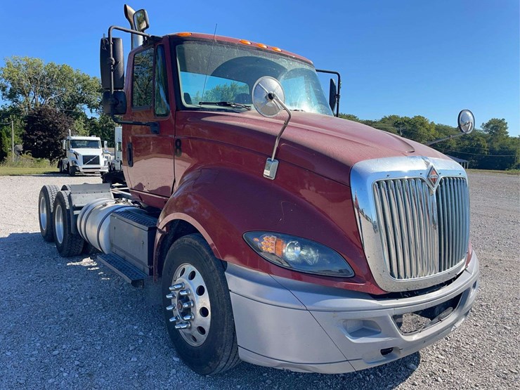 2015-navistar-prostar-day-cab---automatic-transmission-image-45