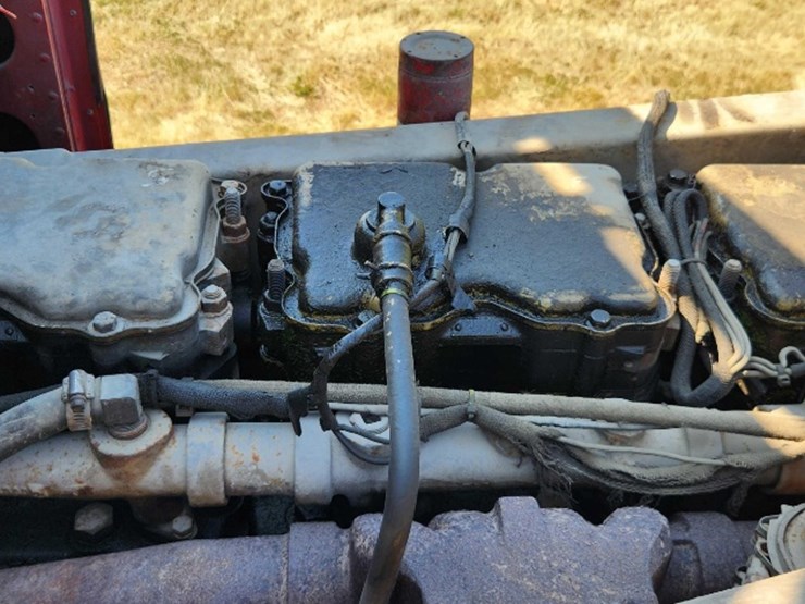 1986-peterbilt-359-image-43
