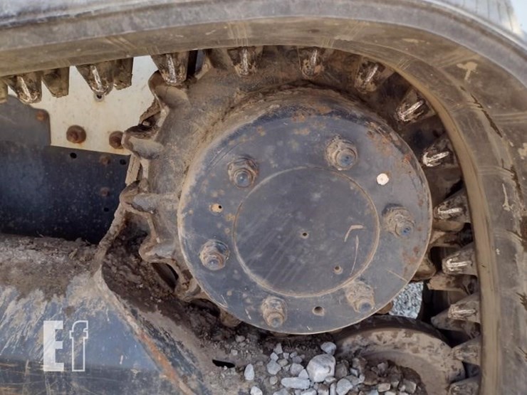 2016-bobcat-t770-image-23