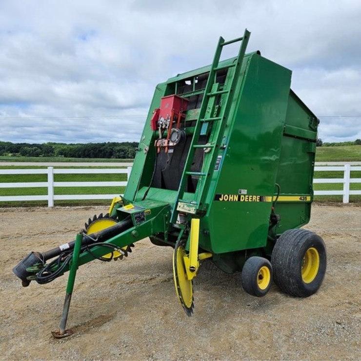 JOHN DEERE 435