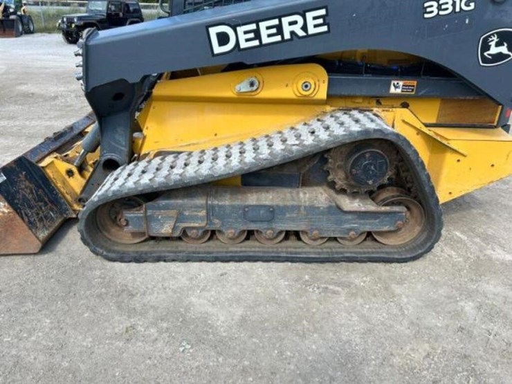 deere-331g-image-41