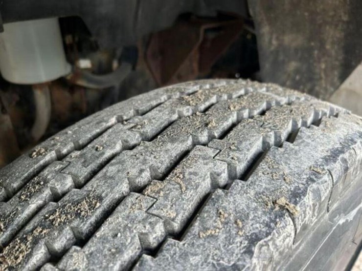 2013-ford-f750-xl-image-31