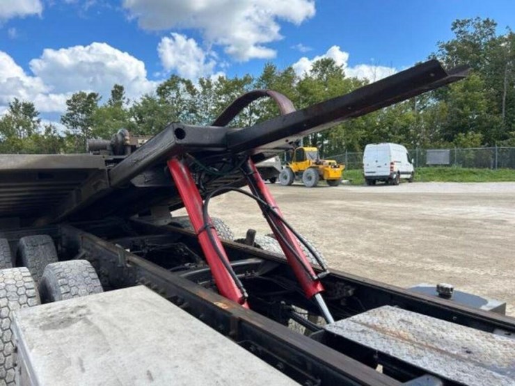 1999-mack-ch613-image-52