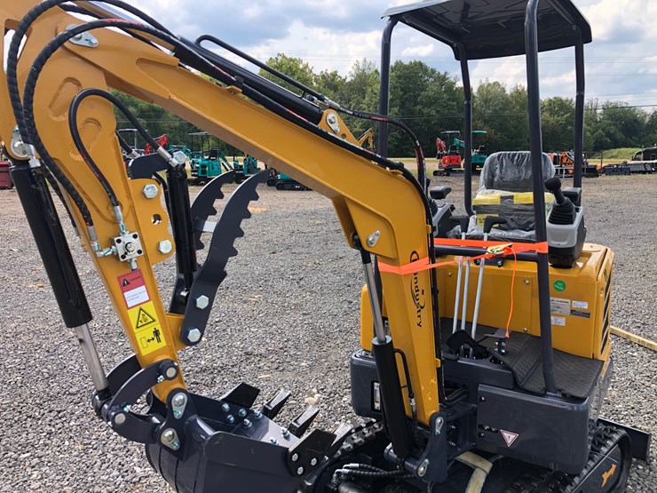 #77-•-mx20r-cfg-mini-excavator-image-3