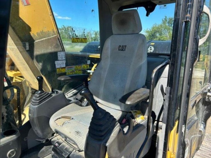 2010-caterpillar-324dl-image-11