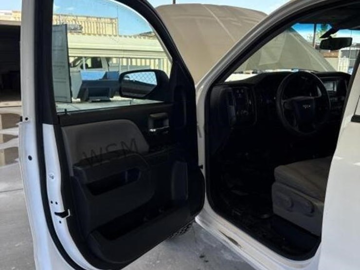2015-chevrolet-silverado-1500-image-23