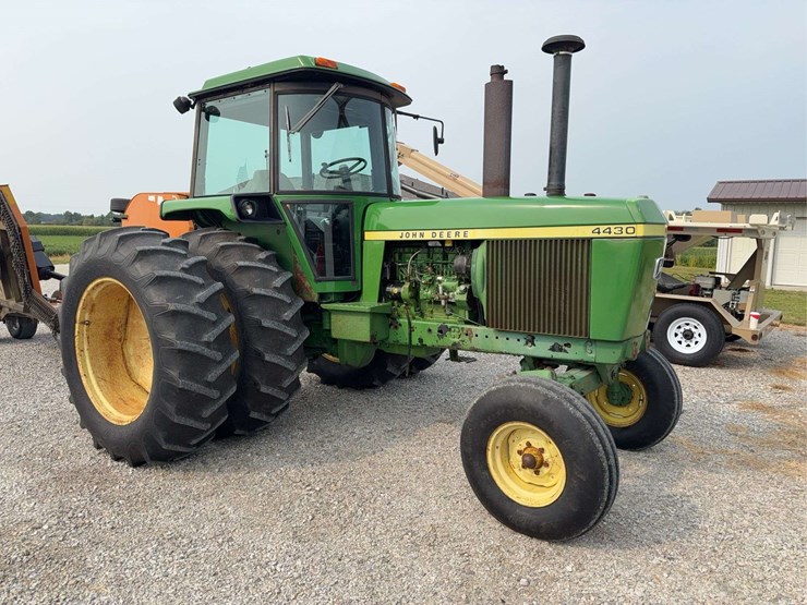 1987-john-deere-4430-image-32