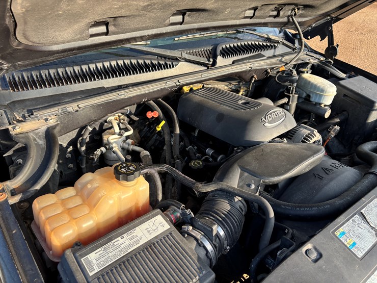 2004-gmc-1500-image-12