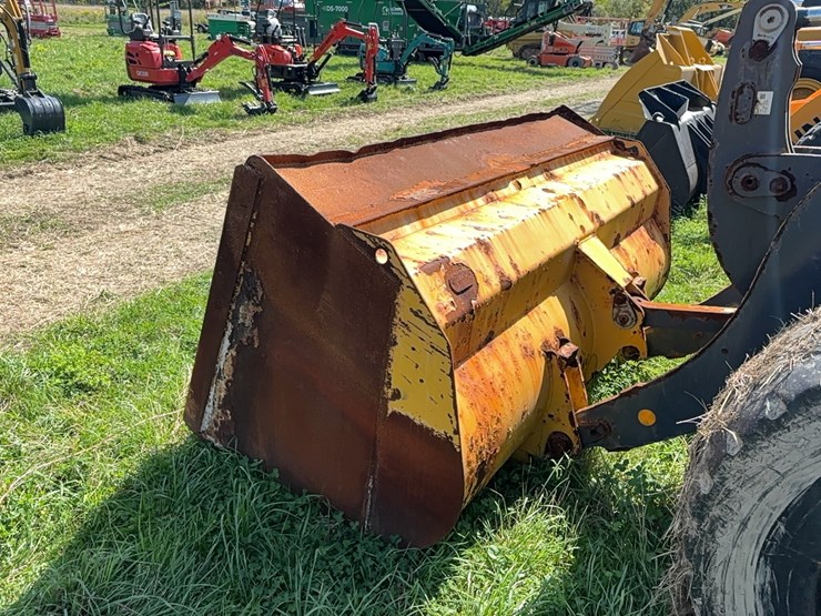 2015-deere-344k-image-9