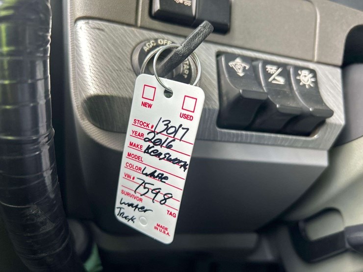 2016-kenworth-t880-image-33