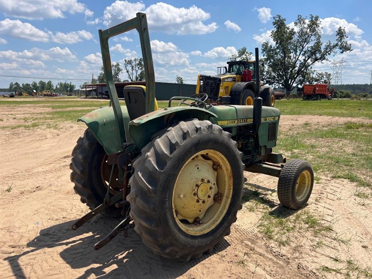 john-deere-1050-image-4