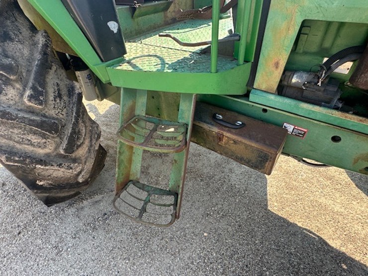 john-deere-6400-image-40