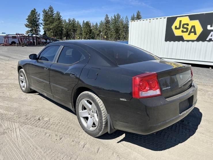 2009-dodge-charger-sedan-image-3