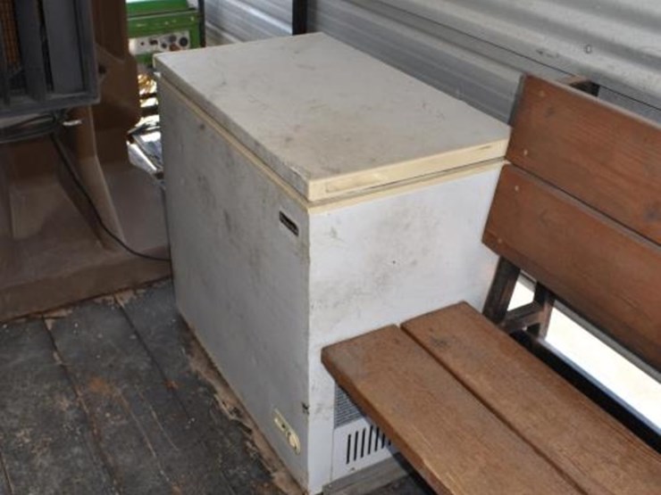 2011-16'-cooling-trailer-w/-generator,-port-a-cool-and-freezer-(vin-#-5vnbu-image-6