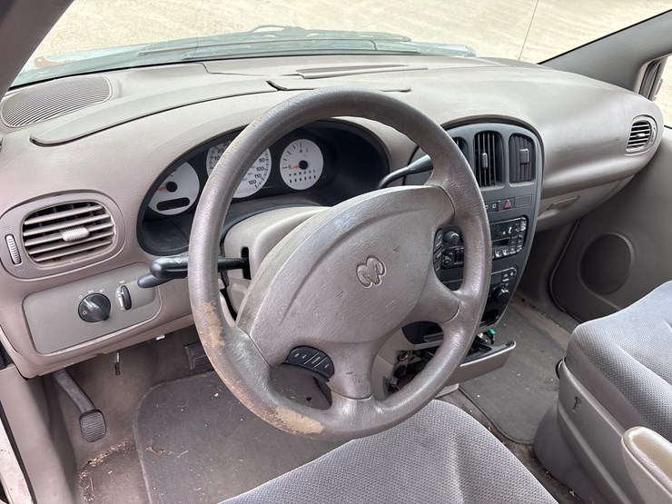 2003-dodge-caravan-image-7