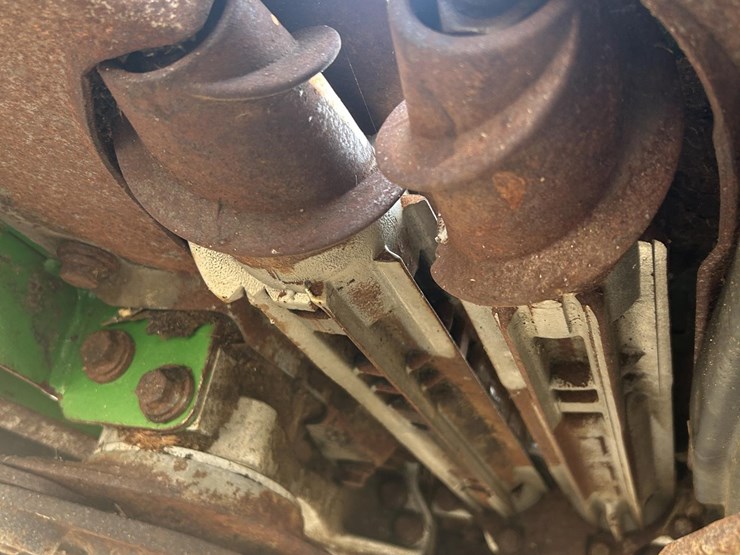 2012-john-deere-618c-image-31