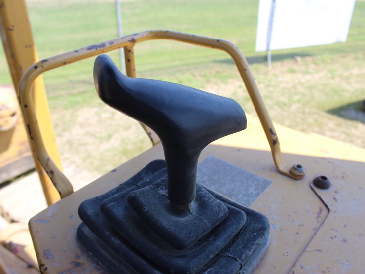 caterpillar-d5m-xl-image-17