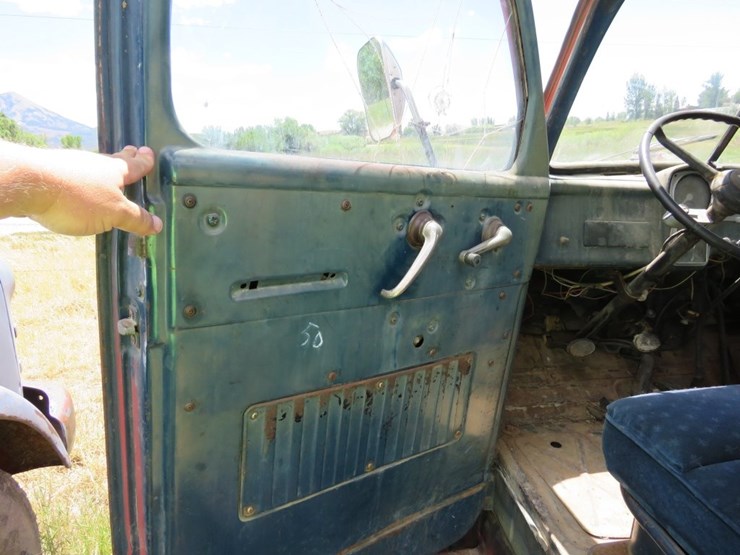 1952-dodge-b-3-f-1-½-ton-truck-image-7