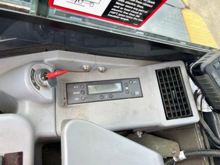 2023-deere-50g-image-13