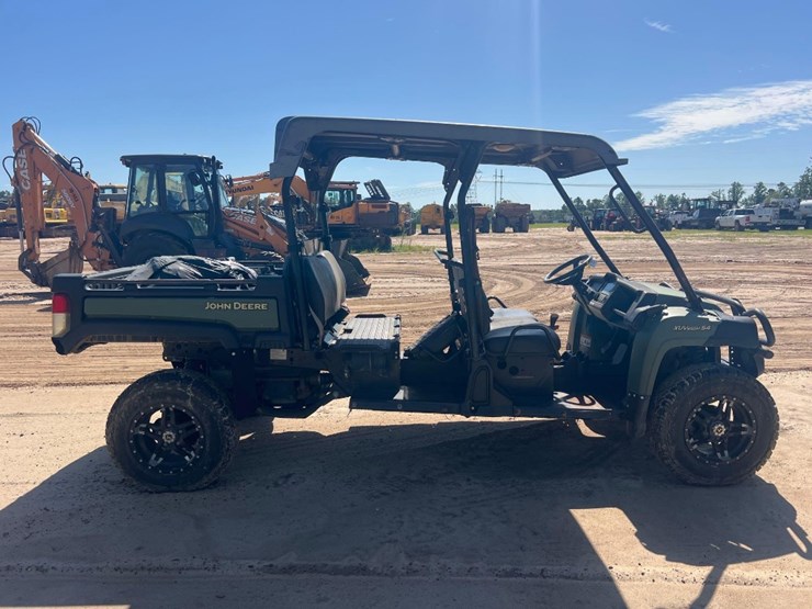 2019-john-deere-gator-image-5