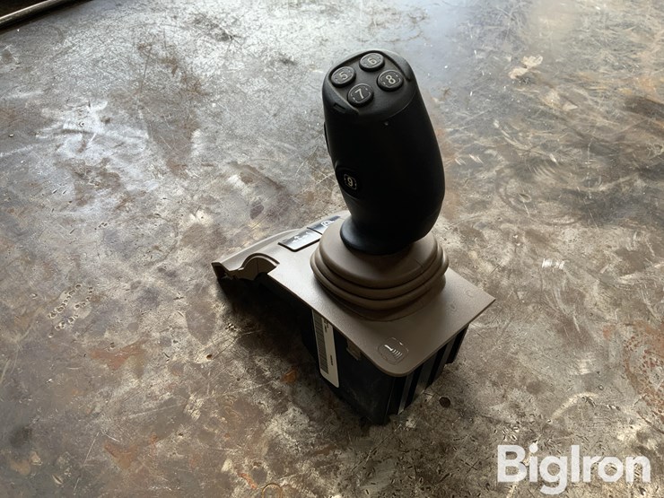 john-deere-re573554-command-arm-5-functional-joystick-control-image-5
