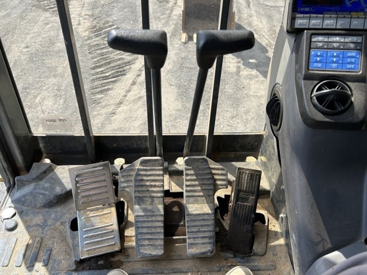 2018-komatsu-pc490-lc-11-image-52