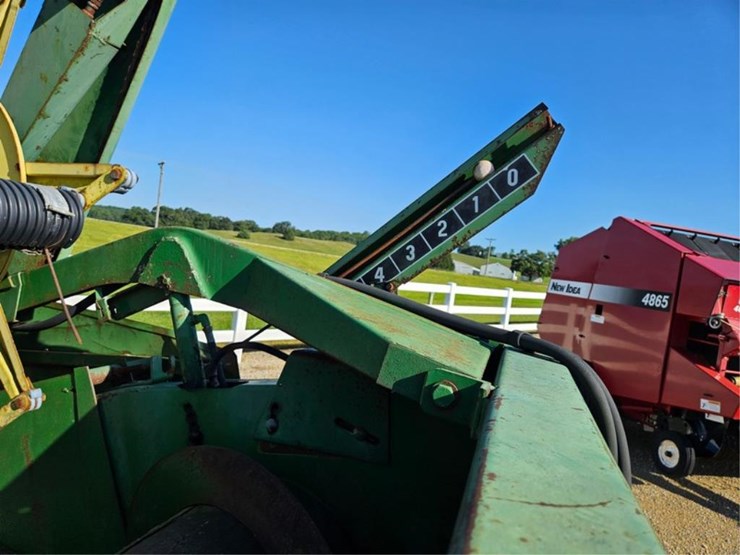 john-deere-216-image-22