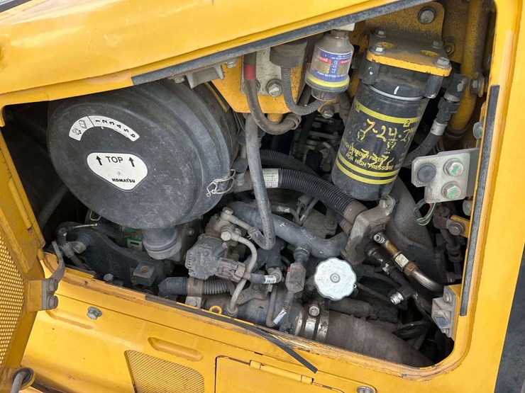 2019-komatsu-d51pxi-24-image-7
