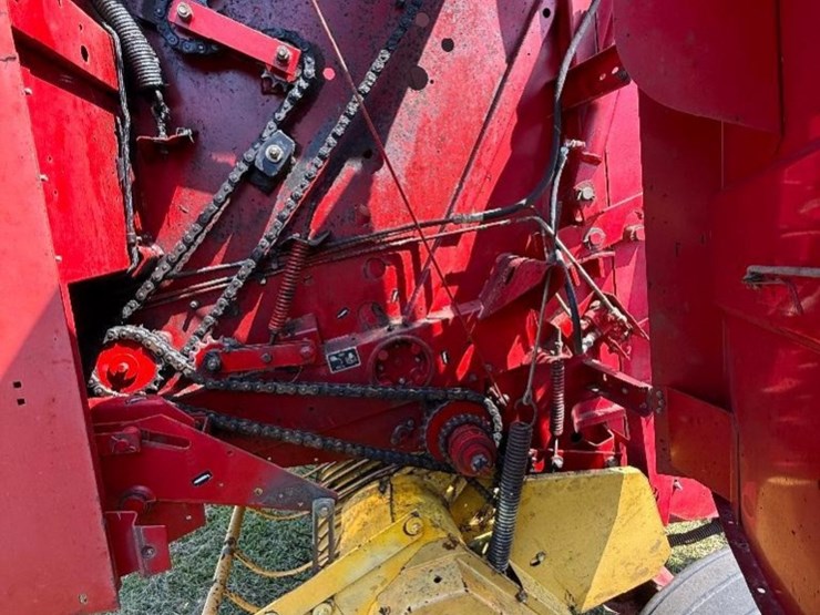 new-holland-647-autowrap-hay-baler-(sn-23208)-image-8