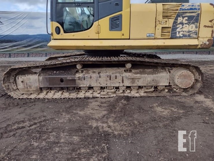 komatsu-pc220-lc-8-image-27