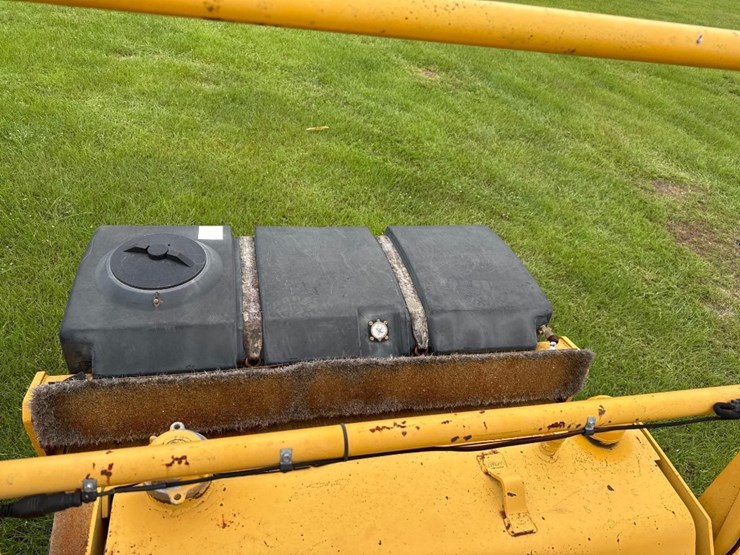 caterpillar-cb-434-image-21