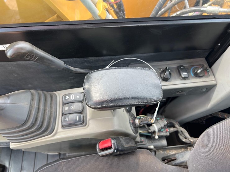 2017-caterpillar-307e2-image-35