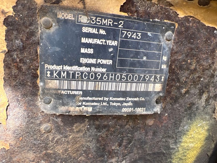 komatsu-pc35mr-2-image-12