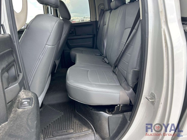2020-ram-1500-classic-image-15