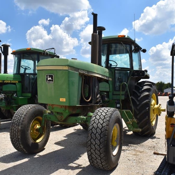 JOHN DEERE 4840