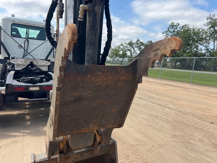 2021-deere-60g-image-12