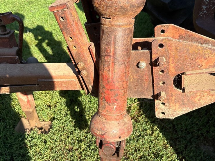 new-holland-275-image-29