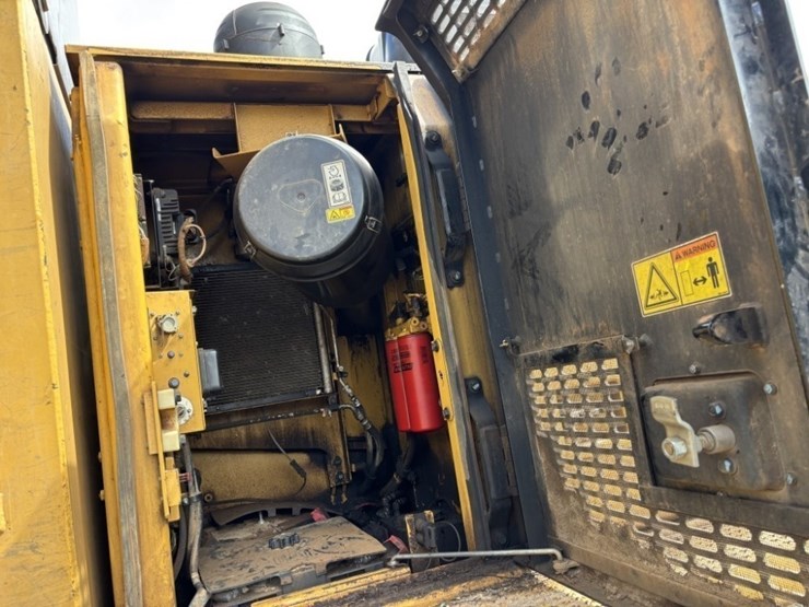 caterpillar-568-image-32
