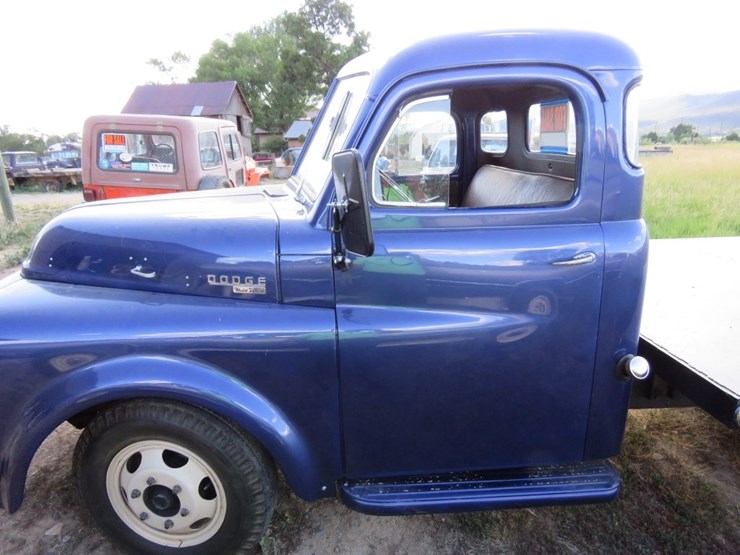 1952-dodge-b-3-d-126-flatbed-pickup-image-15