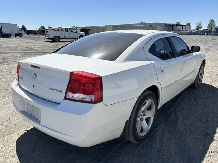 2009-dodge-charger-sedan-image-5
