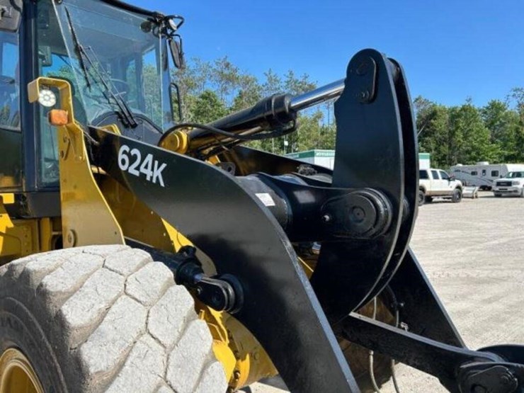 2012-deere-624k-image-28